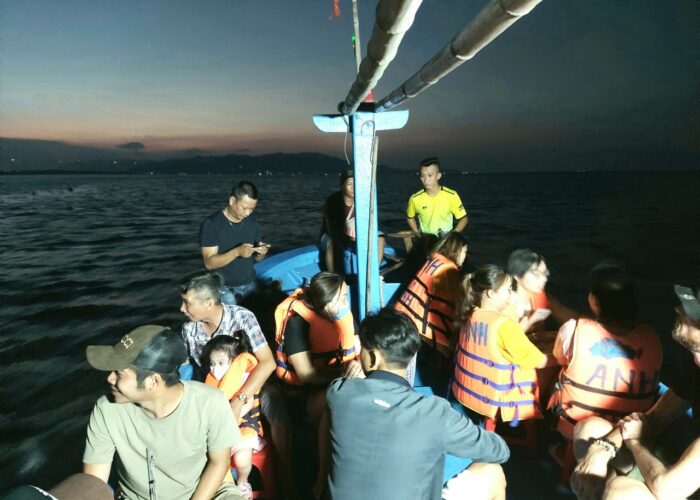 Trải nghiệm đi tàu đánh cá