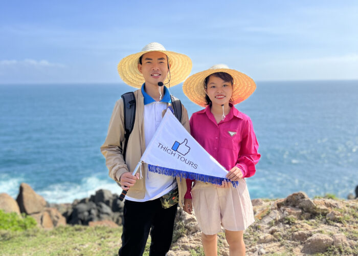 Khách nhà Thích Tours