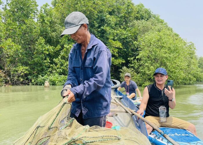 Hải sản được đánh bắt bởi ngư dân sinh sống tại Cồn Chim