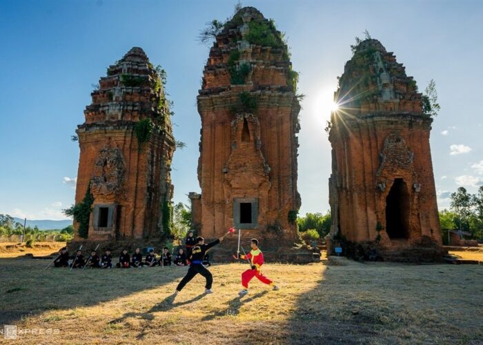 Tháp Dương Long – Tháp Chăm làng nghề truyền thống Bình Định Tháp Dương Long - Tháp Chăm làng nghề truyền thống Bình Định