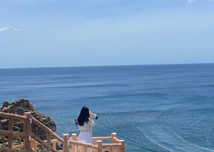 Eo Gió (nguồn: lha.doris) Eo Gió (nguồn: lha.doris)