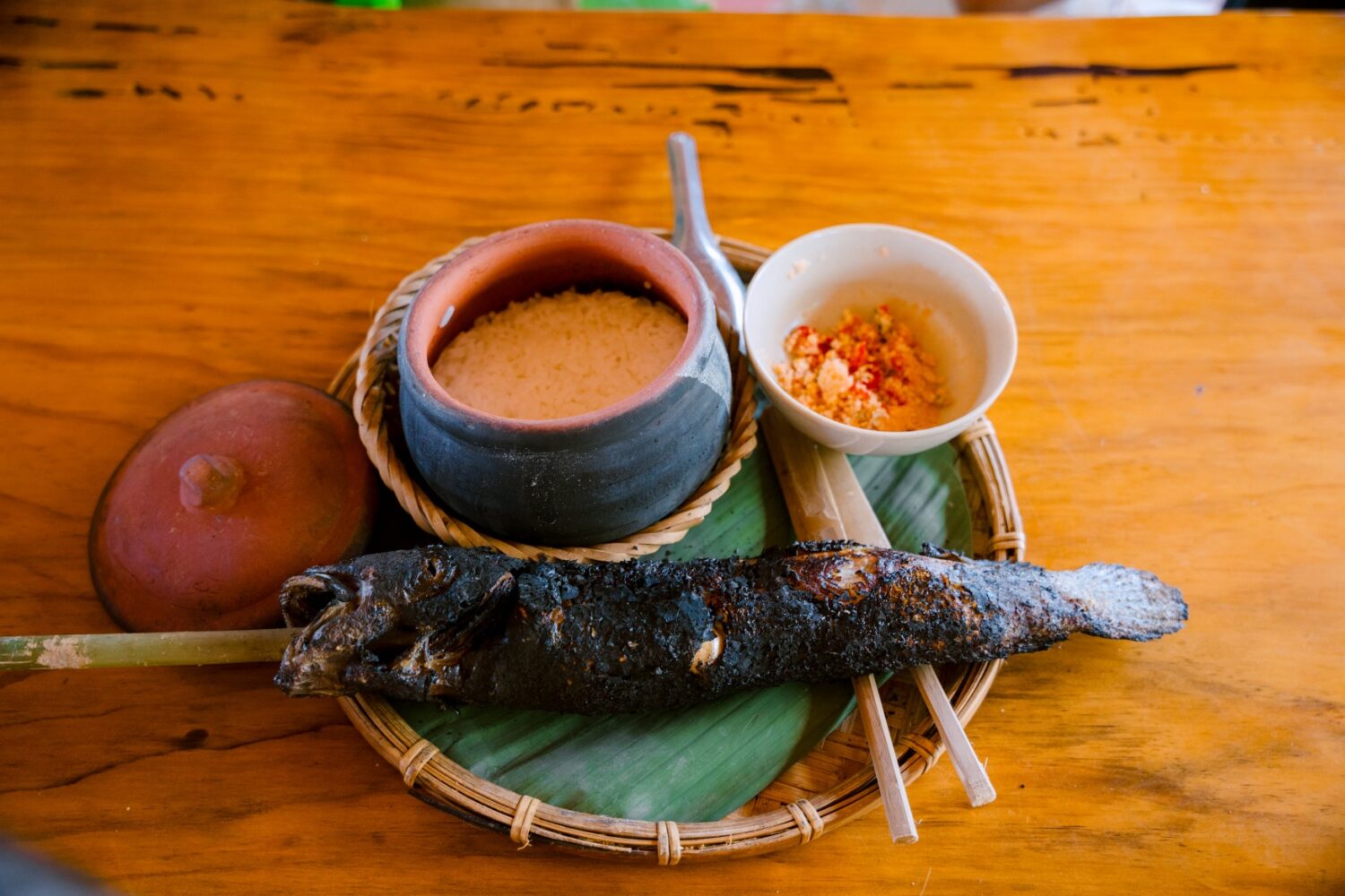 Thử thách nấu cơm, nướng cá