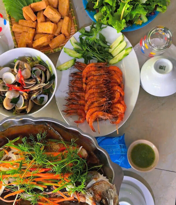 Ăn trưa Cồn Chim