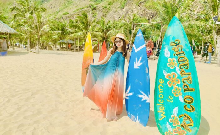 Du khách check in Kỳ Co