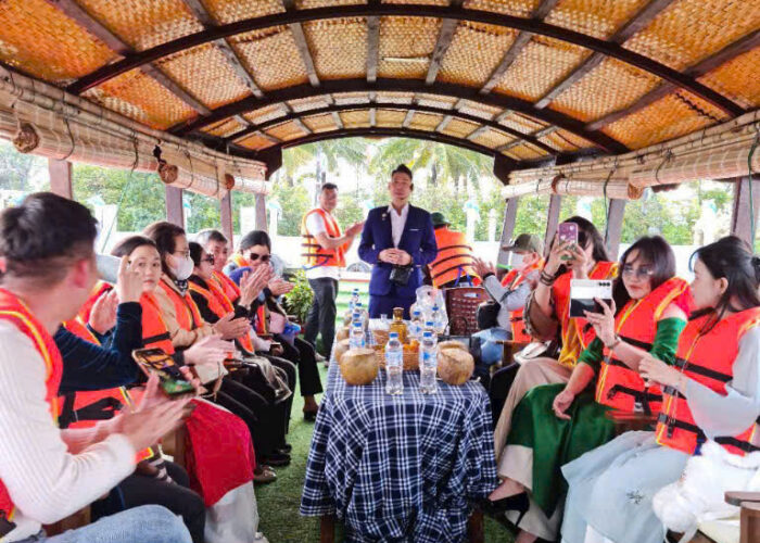 Ngắm Cảnh Đầm Thị Nại Trên Du Thuyền