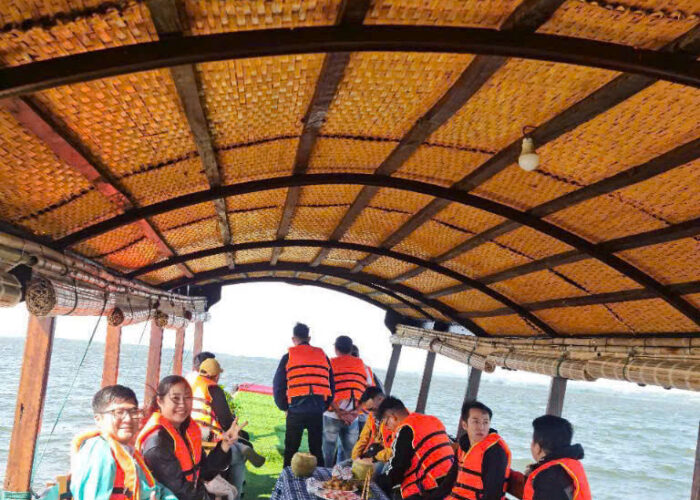 Dạo Quanh đầm Thị Nại Bằng Du Thuyền