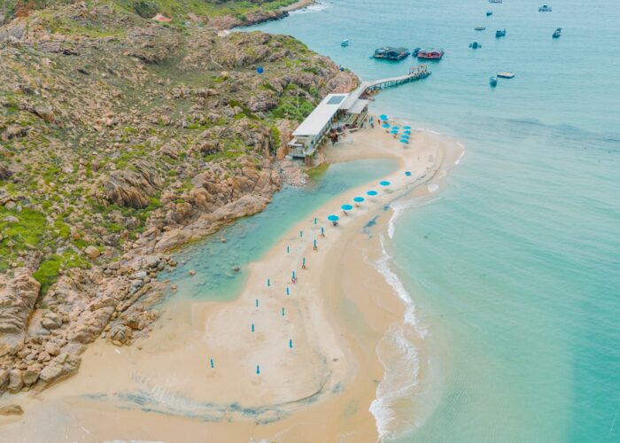 Toàn cảnh bãi biển Hòn Khô