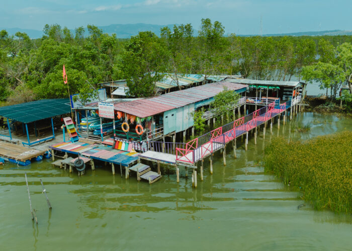 Nhà hàng sinh thái Cồn Chim