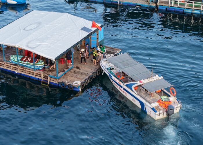 Bè lặn ngắm san hô THICHTOURS